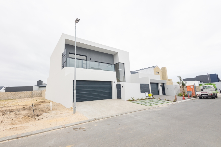 4 Bedroom Property for Sale in Sandown Western Cape